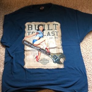 Men’s Harley Davidson t-shirt.